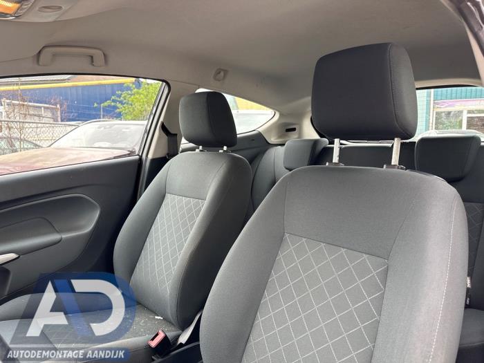 Ford Fiesta 6 1.6 TDCi 16V 90 Sloopvoertuig (2010, Zwart)