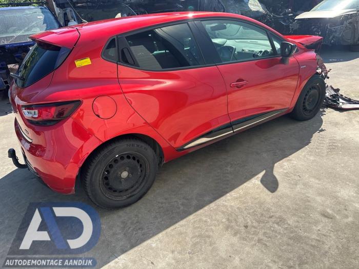 Renault Clio IV 0.9 Energy TCE 90 12V Sloopvoertuig (2017, Rood)