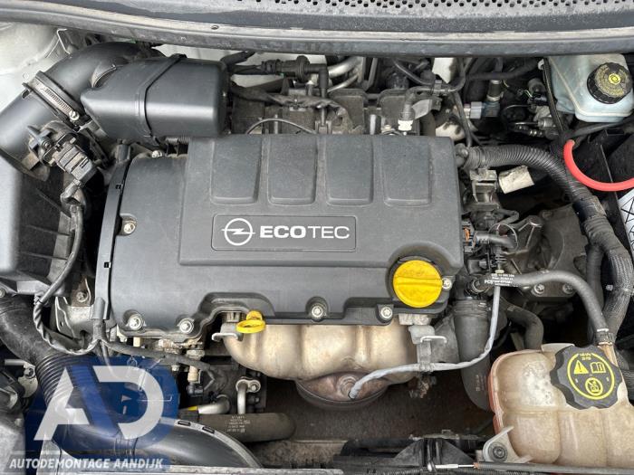 Opel Adam 1.2 16V Sloopvoertuig (2014, Wit)