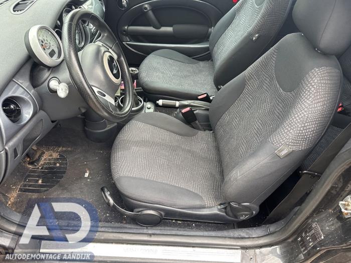 Mini Mini One/Cooper 1.6 16V Cooper Sloopvoertuig (2004, Zwart)