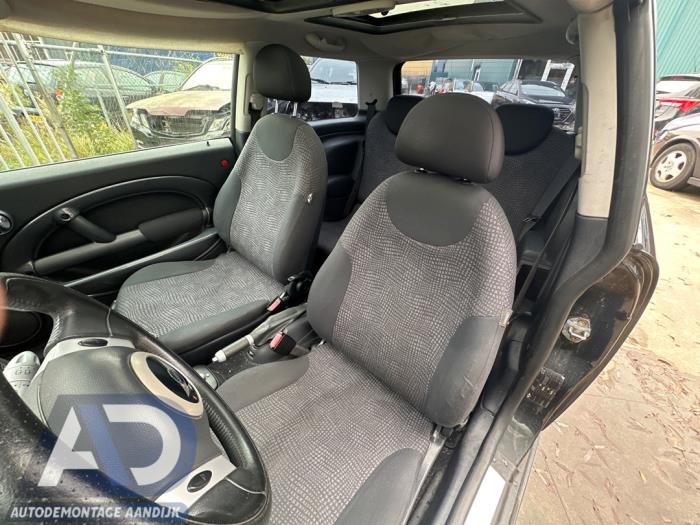 Mini Mini One/Cooper 1.6 16V Cooper Sloopvoertuig (2004, Zwart)