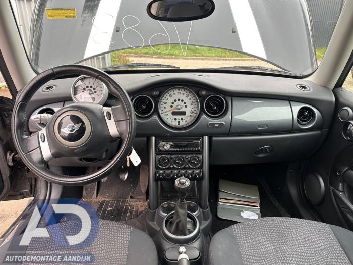 Mini Mini One/Cooper 1.6 16V Cooper Sloopvoertuig (2004, Zwart)