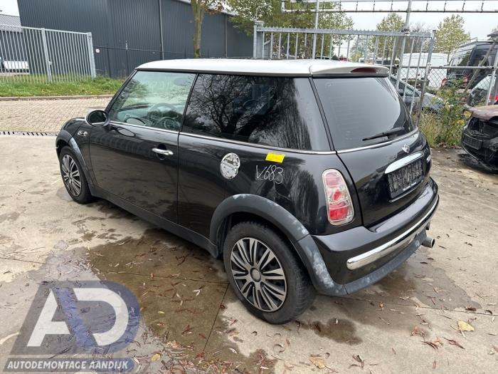 Mini Mini One/Cooper 1.6 16V Cooper Sloopvoertuig (2004, Zwart)