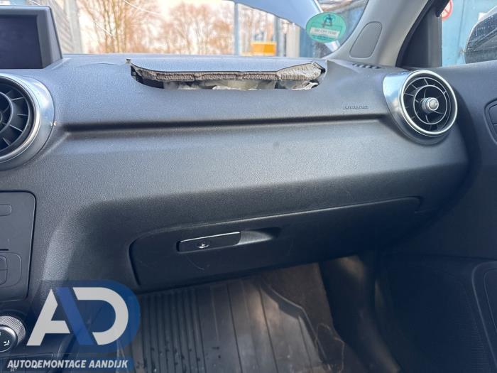 Audi A1 1.4 TFSI 16V 122 Sloopvoertuig (2012, Zwart)