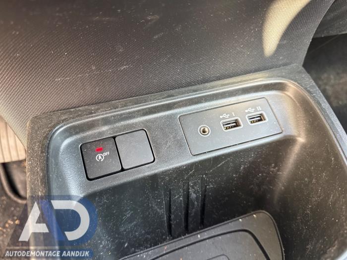 Renault Twingo III 1.0 SCe 65 12V Sloopvoertuig (2024, Blauw)