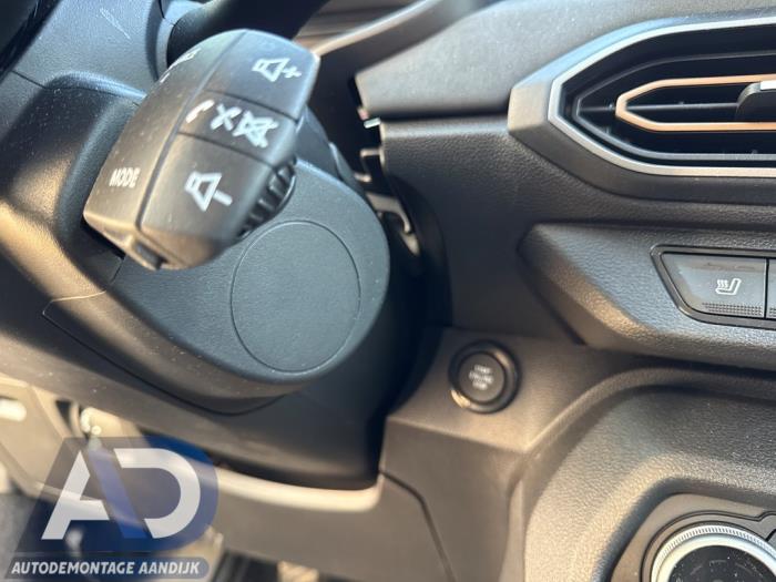 Dacia Jogger 1.0 TCe 110 12V Sloopvoertuig (2024, Grijs)