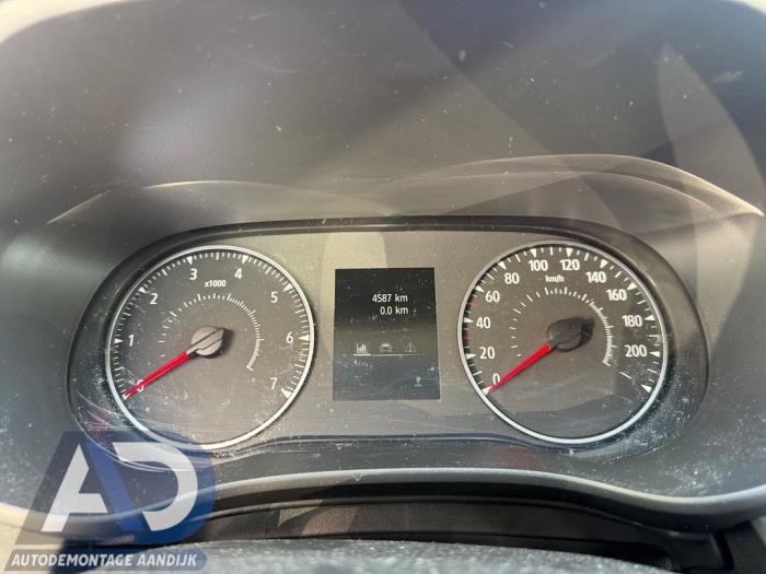 Dacia Jogger 1.0 TCe 110 12V Sloopvoertuig (2024, Grijs)