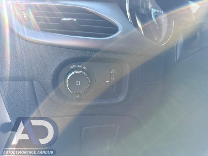 Opel Astra K Sports Tourer 1.6 CDTI 136 16V Sloopvoertuig (2019, Wit)