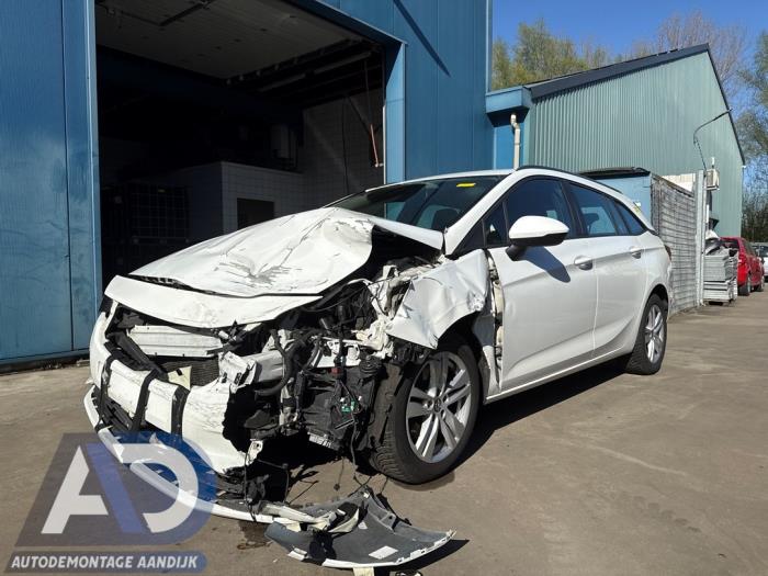 Opel Astra K Sports Tourer 1.6 CDTI 136 16V Sloopvoertuig (2019, Wit)