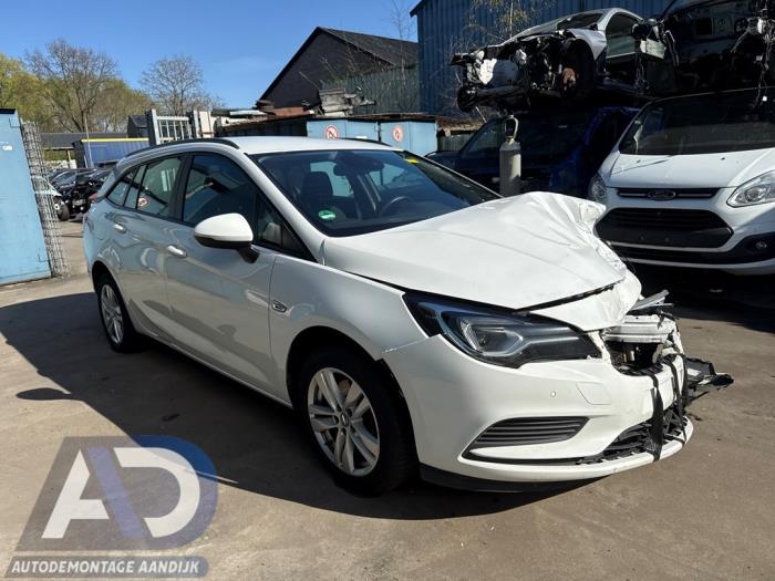 Opel Astra K Sports Tourer 1.6 CDTI 136 16V Sloopvoertuig (2019, Wit)