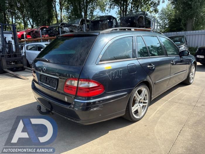 Mercedes E Combi 2.7 E-270 CDI 20V Sloopvoertuig (2005, Groen, Zwart)
