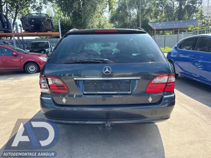 Mercedes E Combi 2.7 E-270 CDI 20V Sloopvoertuig (2005, Groen, Zwart)