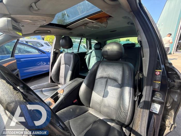 Mercedes E Combi 2.7 E-270 CDI 20V Sloopvoertuig (2005, Groen, Zwart)