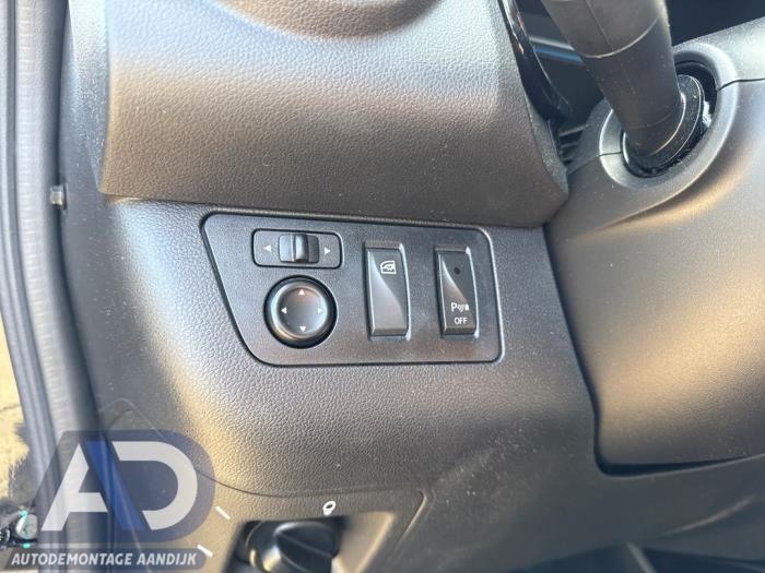 Dacia Spring 45 Sloopvoertuig (2022, Zwart, Oranje)