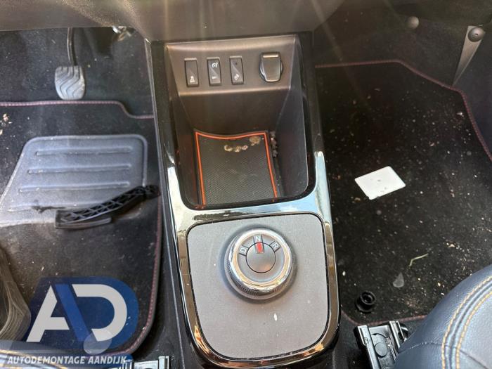 Dacia Spring 45 Sloopvoertuig (2022, Zwart, Oranje)