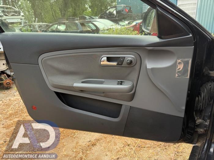 Seat Ibiza III 1.4 16V 100 Sloopvoertuig (2006, Zwart)