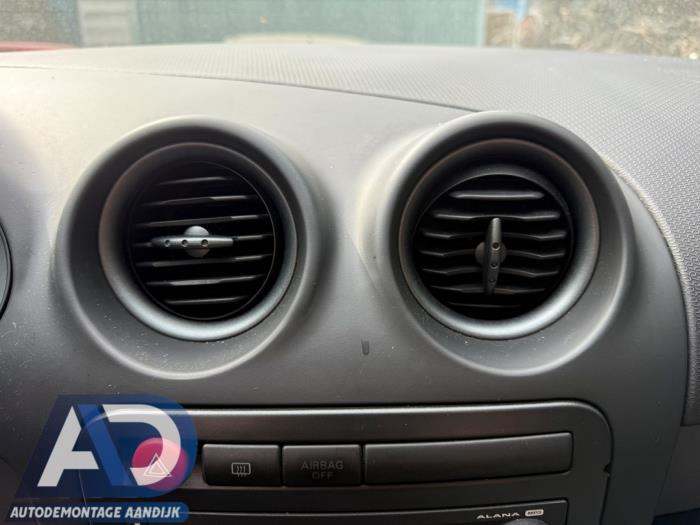 Seat Ibiza III 1.4 16V 100 Sloopvoertuig (2006, Zwart)