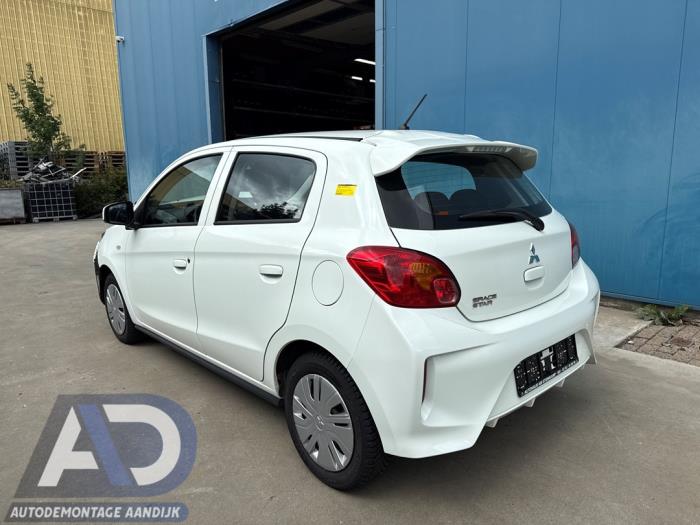 Mitsubishi Space Star 1.2 12V Sloopvoertuig (2023, Wit)