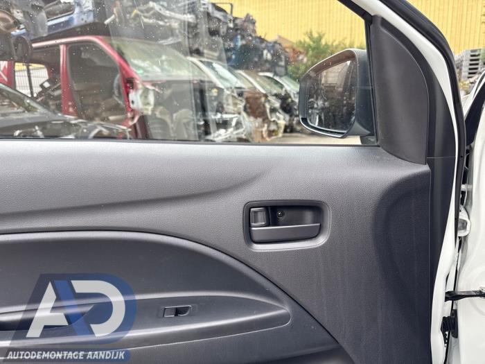 Mitsubishi Space Star 1.2 12V Sloopvoertuig (2023, Wit)