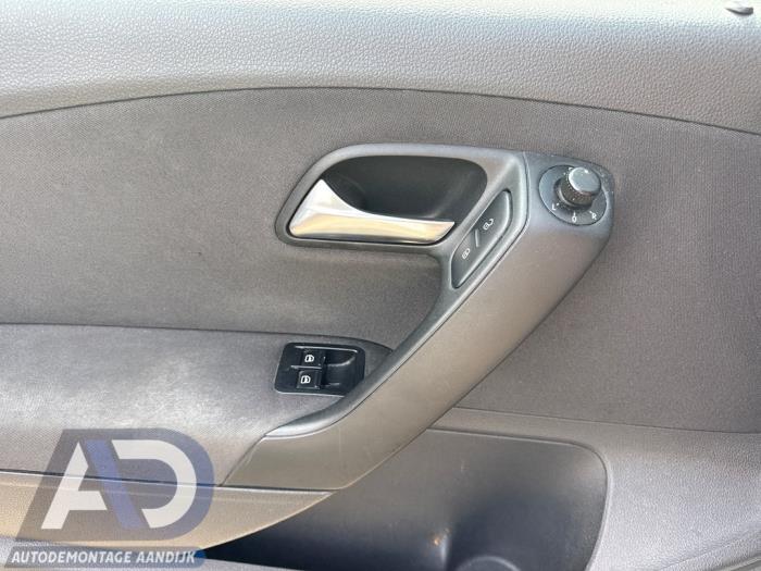 Volkswagen Polo V 1.2 12V BlueMotion Technology Sloopvoertuig (2011, Wit)