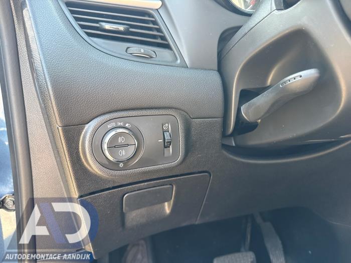 Opel Zafira Tourer 2.0 CDTI 16V 170 Ecotec Sloopvoertuig (2017, Blauw)