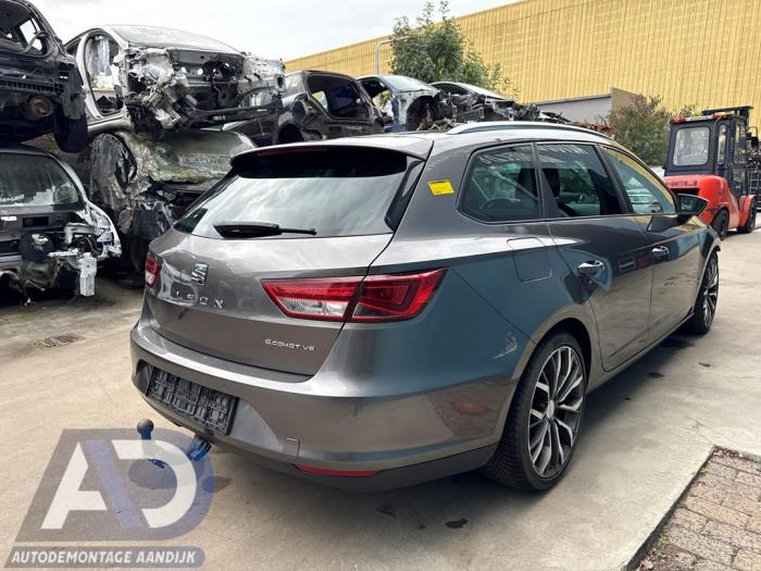 Seat Leon ST 1.6 TDI Ecomotive 16V Sloopvoertuig (2015, Grijs)