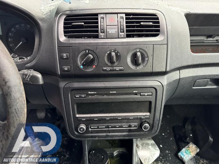 Skoda Fabia II 1.2i 12V Sloopvoertuig (2013, Rood)