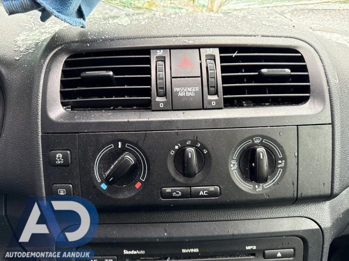 Skoda Fabia II 1.2i 12V Sloopvoertuig (2013, Rood)