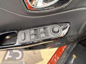 Renault Captur I 1.2 TCE 16V EDC Sloopvoertuig (2014, Oranje)