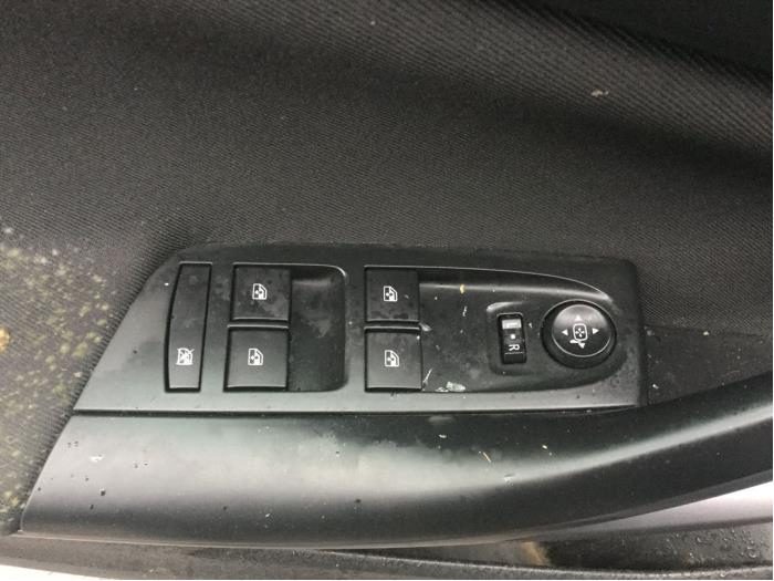 Opel Astra K Sports Tourer 1.6 CDTI 110 16V Sloopvoertuig (2017, Zwart)