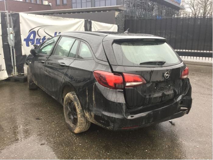 Opel Astra K Sports Tourer 1.6 CDTI 110 16V Sloopvoertuig (2017, Zwart)