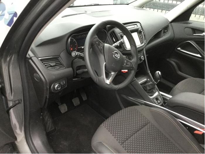 Opel Zafira Tourer 1.6 CDTI 16V ecoFLEX 136 Sloopvoertuig (2017, Groen)