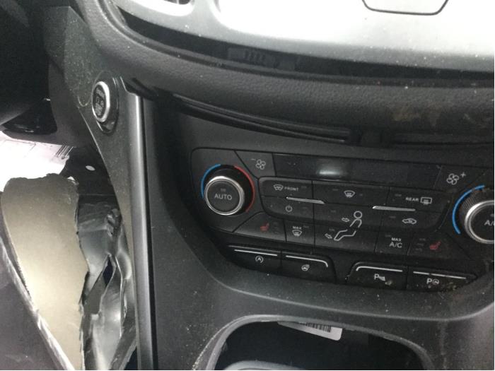 Ford Kuga 12- Sloopvoertuig (2018, Bruin)