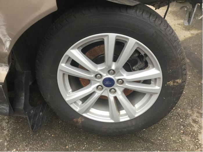 Ford Kuga 12- Sloopvoertuig (2018, Bruin)