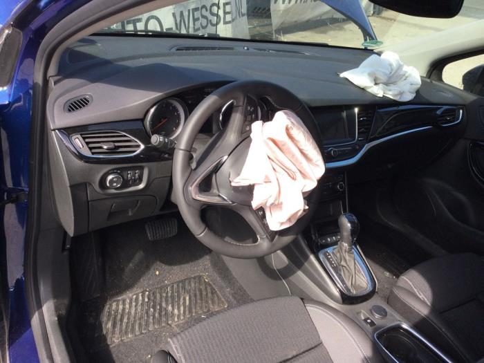 Opel Astra K Sports Tourer 1.4 Turbo 12V Sloopvoertuig (2020, Blauw)