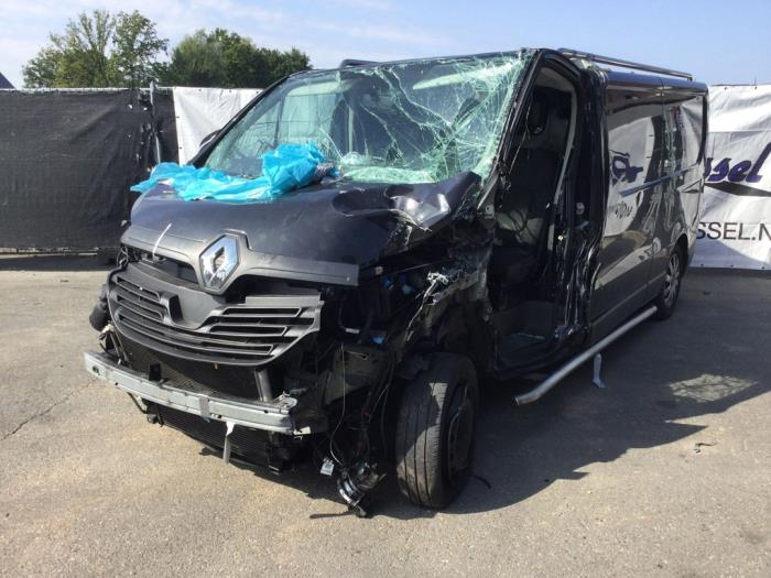 Renault Trafic 1.6 dCi Twin Turbo Sloopvoertuig (2017, Zwart)