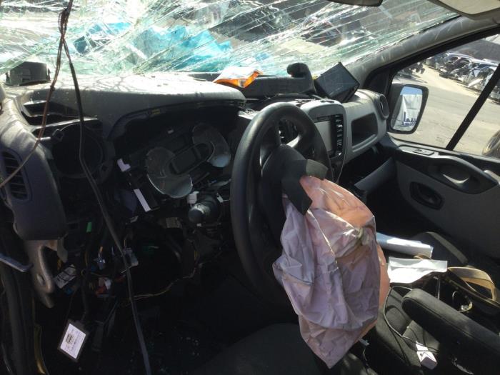 Renault Trafic 1.6 dCi Twin Turbo Sloopvoertuig (2017, Zwart)