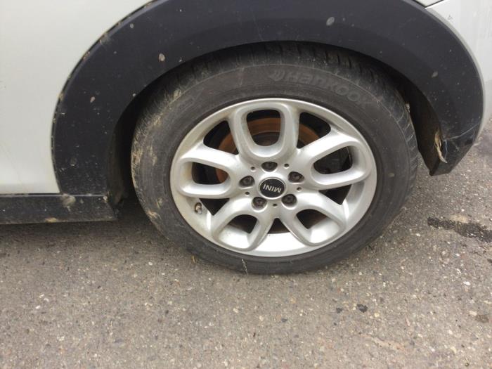 Mini Mini Convertible 1.5 12V One Sloopvoertuig (2018, Wit, Zilver)