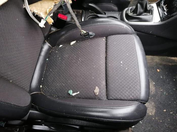 Opel Mokka/Mokka X 1.4 Turbo 16V 4x2 Sloopvoertuig (2019, Wit)