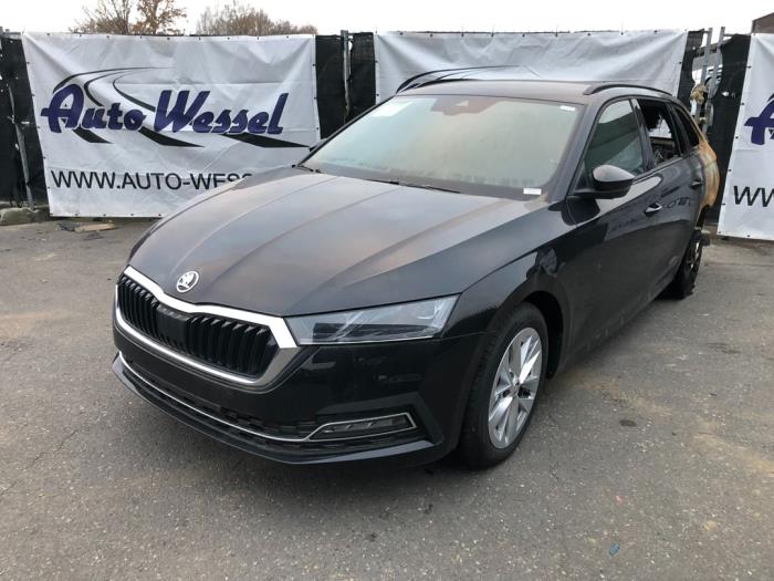 Skoda Octavia Combi 2.0 TDI GreenTec 16V Sloopvoertuig (2021, Zwart)