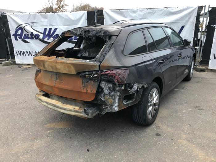 Skoda Octavia Combi 2.0 TDI GreenTec 16V Sloopvoertuig (2021, Zwart)