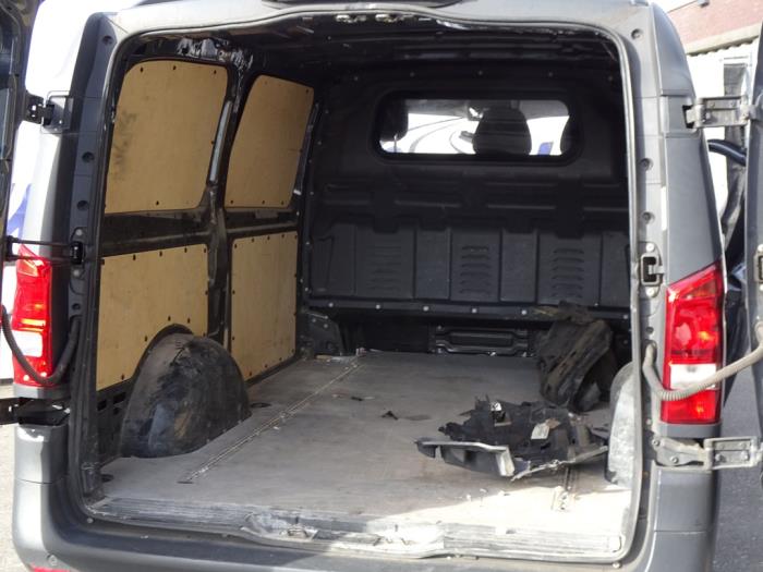 Mercedes Vito 1.6 111 CDI 16V Sloopvoertuig (2015, Grijs, Zwart)