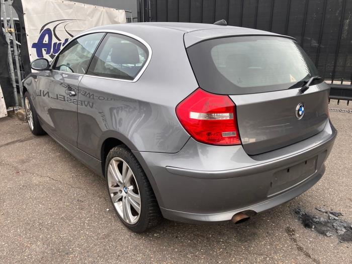 BMW 1 serie 118i 16V Sloopvoertuig (2010, Grijs)