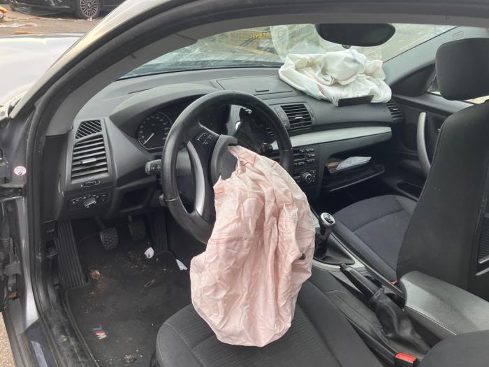 BMW 1 serie 118i 16V Sloopvoertuig (2010, Grijs)