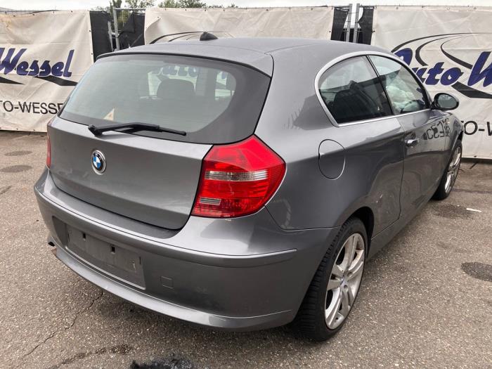 BMW 1 serie 118i 16V Sloopvoertuig (2010, Grijs)