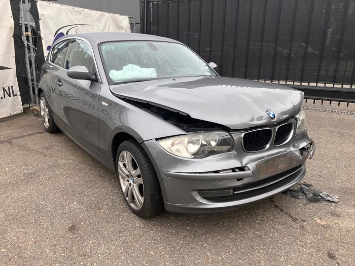 BMW 1 serie 118i 16V Sloopvoertuig (2010, Grijs)