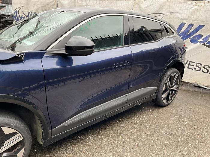 Renault Megane E-Tech 60 kWh Sloopvoertuig (2022, Donker, Blauw)