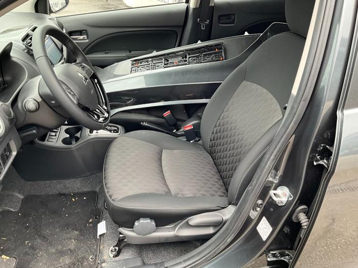 Mitsubishi Space Star 1.2 12V Sloopvoertuig (2023, Grijs)