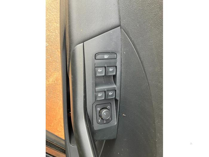 Volkswagen T-Cross 1.0 TSI 95 12V Sloopvoertuig (2023, Zwart)