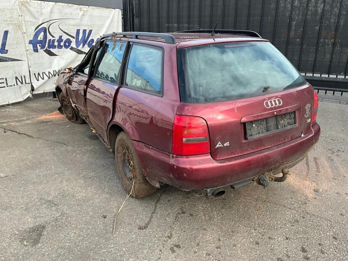 Audi A4 Avant 1.8 20V Sloopvoertuig (1997)